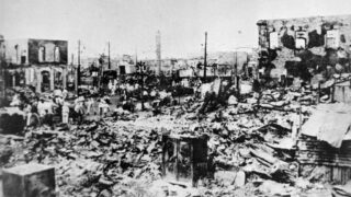 阪神・淡路大震災から２８年経過したが、もっと大きなことが１００年前にあり、遠くない将来さらに大きな災害が待ち受けている